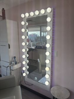 1 Big Hollywood Mirrors