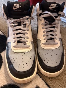 Nike sneaker 4 pairs  included