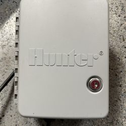 Hunter Industries XC800 X-Core 8-Station Outdoor Irrigation Controller, Gray