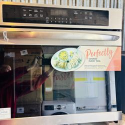 🔥🔥30” Frigidaire Single Wall Oven 