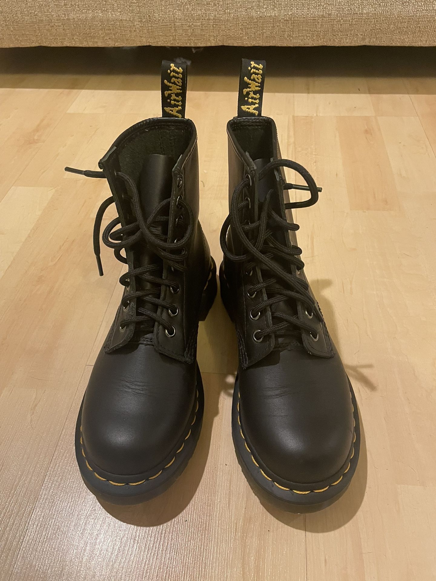 Marten 1460 Women's Smooth Leather Lace Up Boots