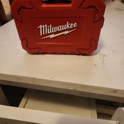 MILWAUKEE BI METAL HOLE SAW KIT