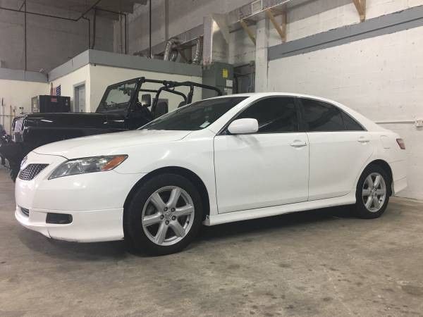 2007-2011 Toyota Camry SE rims with tires $350