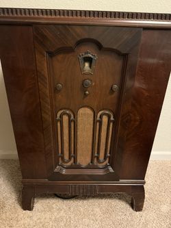 Antique Working Philco Floor Radio