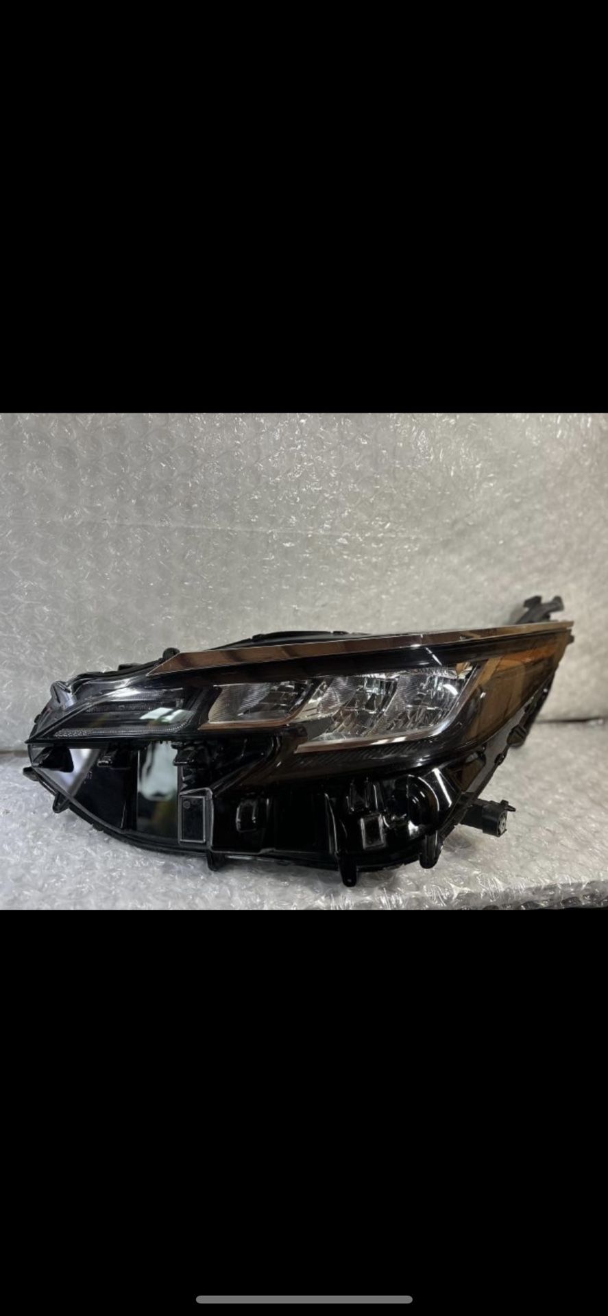 2021-2022-2023 TOYOTA SIENNA LH DRIVER SIDE HEADLIGHT OEM