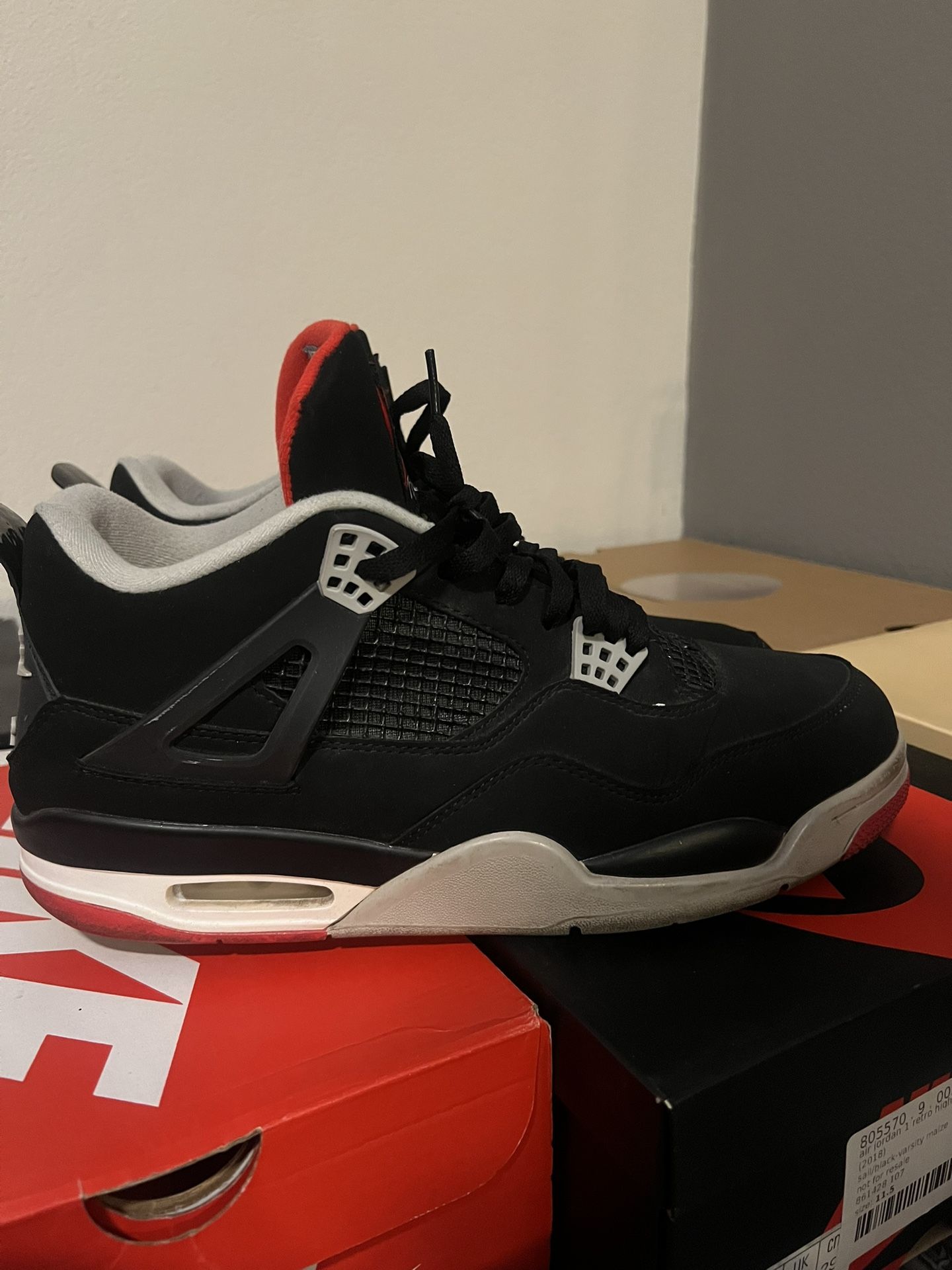 Jordan 4 Retro Bred (2019)
