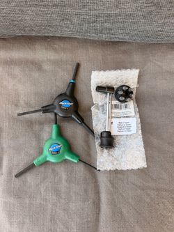 Specialized Torque Wrench and Park Tool Wrench