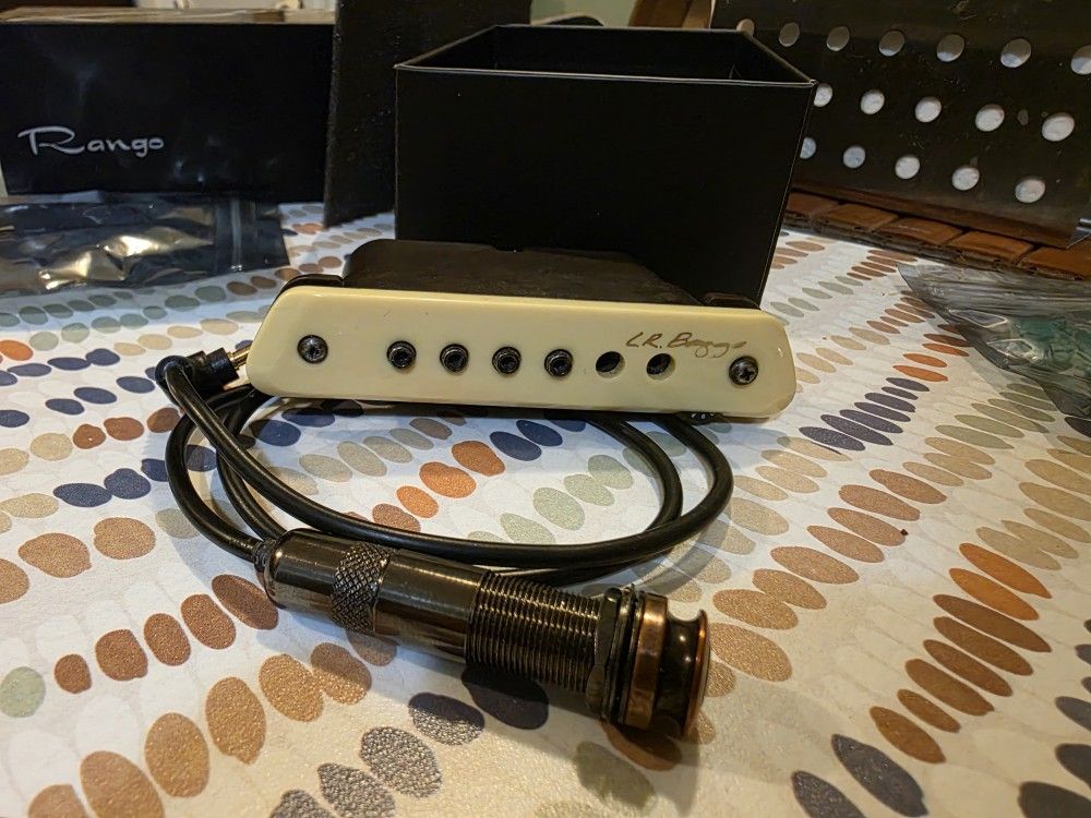 LR Baggs M1 Active Guitar Pickup