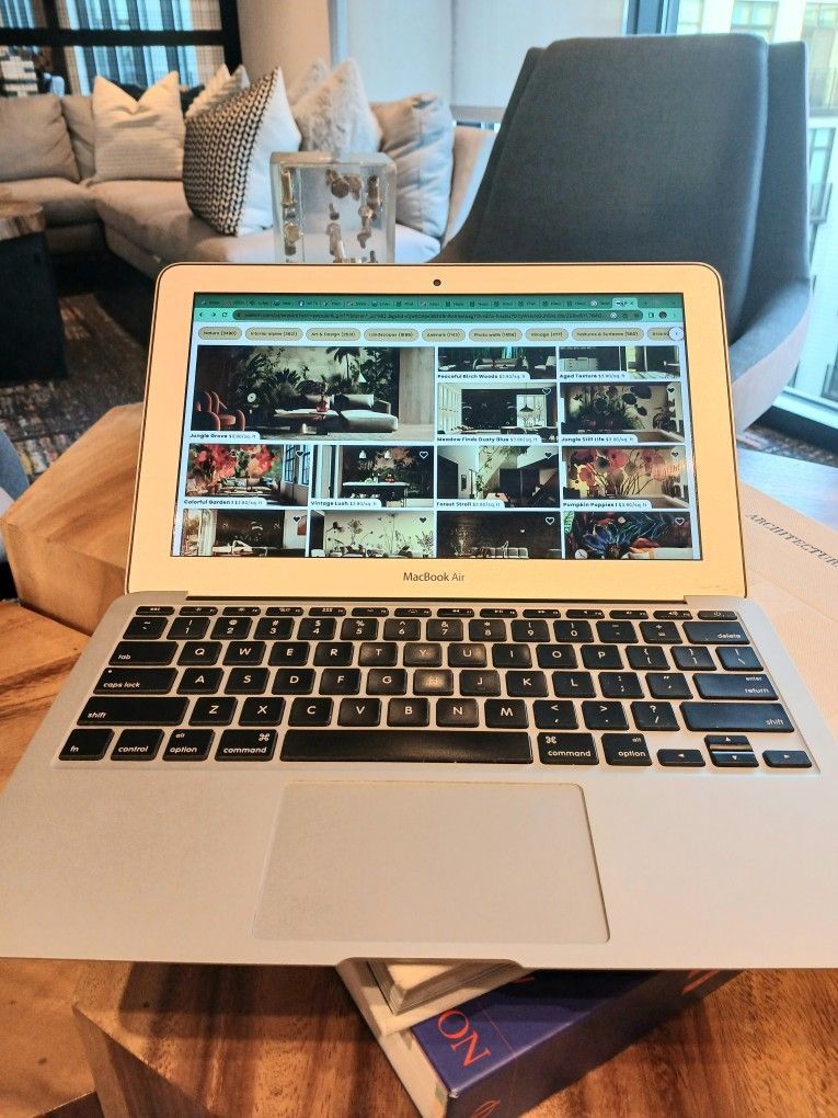 Used & Very Good MacBook Air