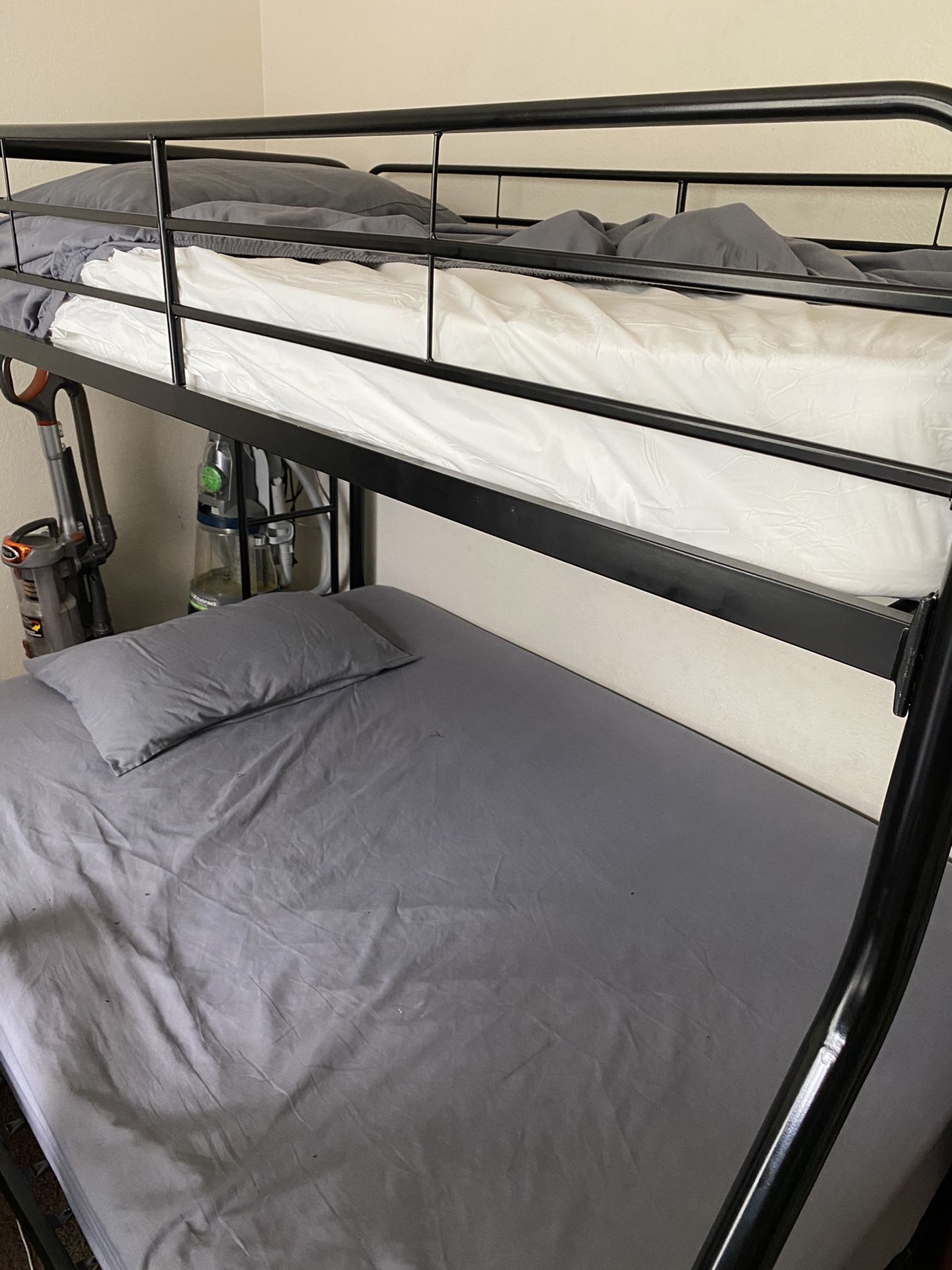 Free Bunk bed