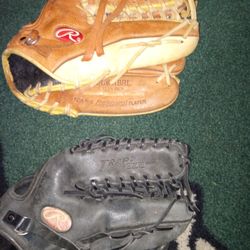 BASEBALL TRAVEL BALL 12.75 GLOVE GLOVES! only $260 Each! Betta Hurry 😉😄