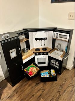 Play kitchen