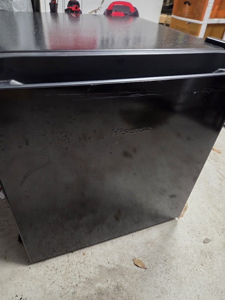 Mini Fridge 