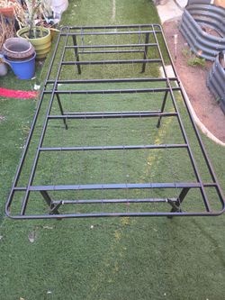 Foldable twin bed frame