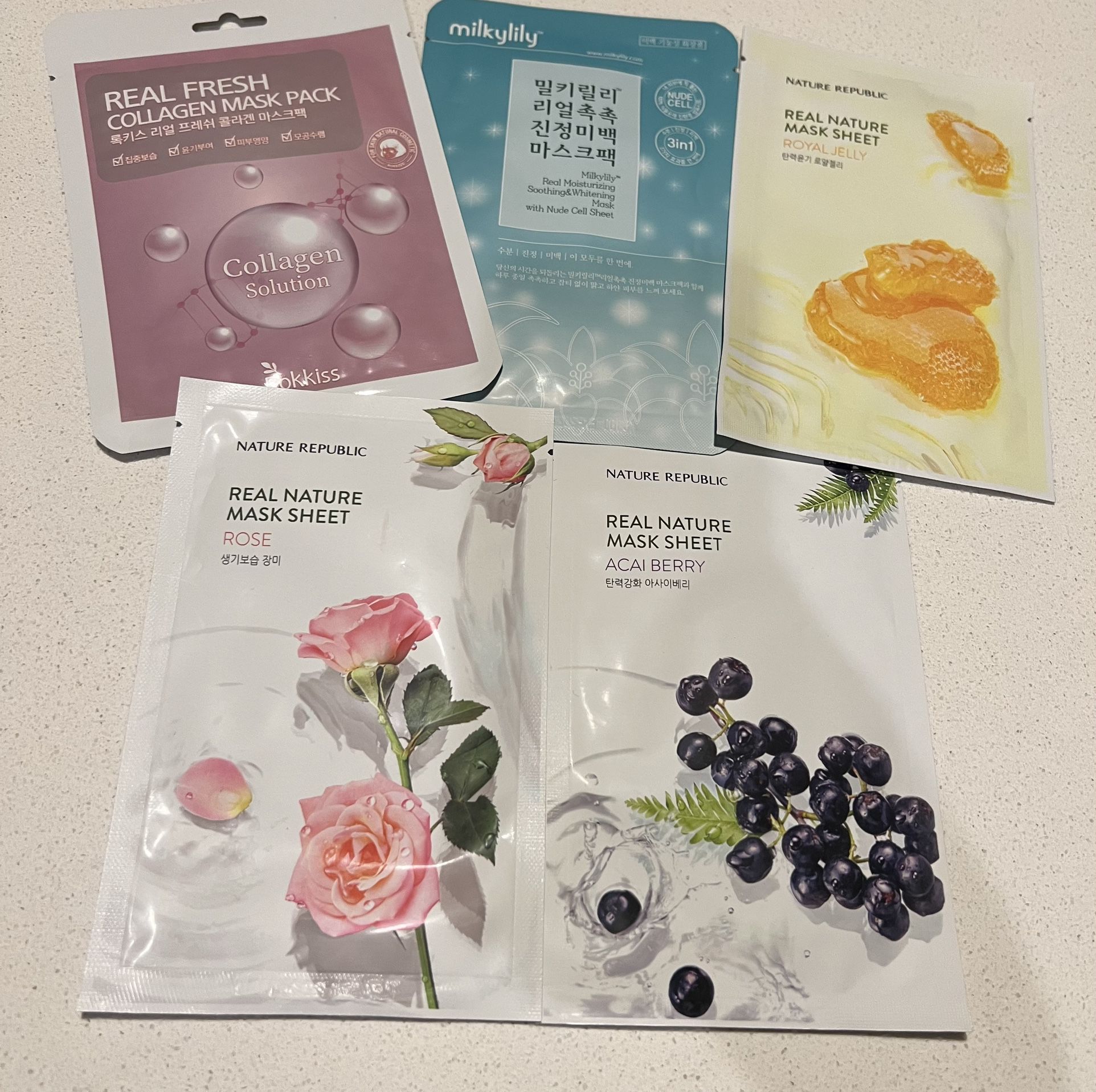 Choose any  two face mask (Korean brand)
