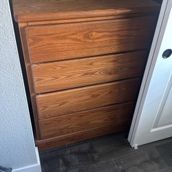 Wooden 4 Drawer Dresser