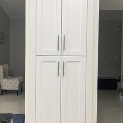 Custom Closets Cabinets / Laundry / Pantry / Carpenter 