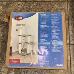 TRIXIE Altea Cat Tree, Tall Scratching Posts, 3 Elevated Platforms, Dangling Cat