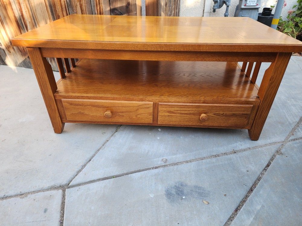Coffee Table For Sale In Manteca