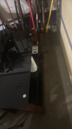Free TV stand