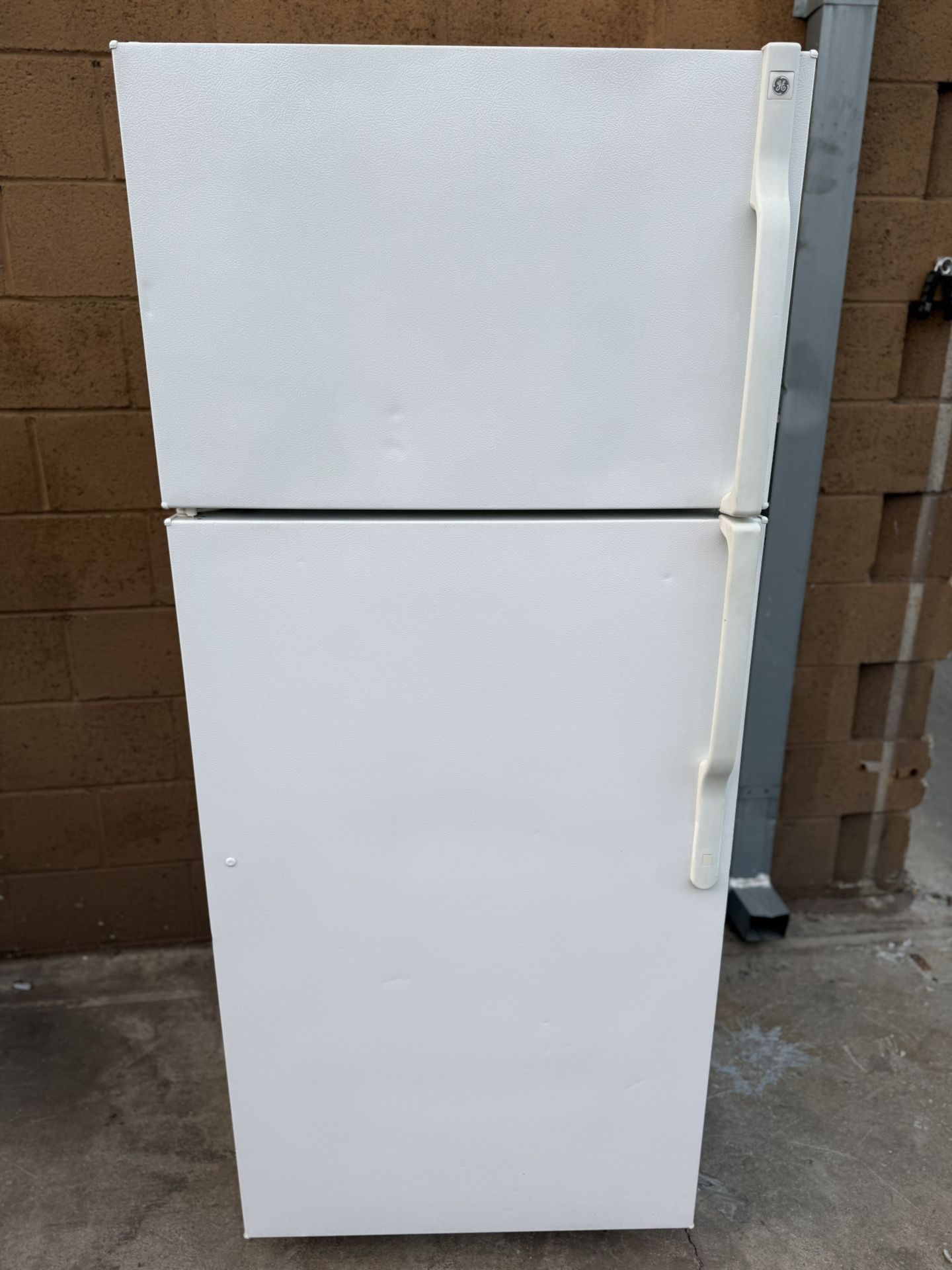 GE Refrigerator