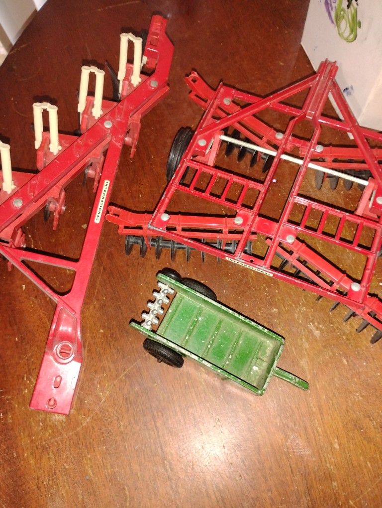 Vintage Farm Toys 