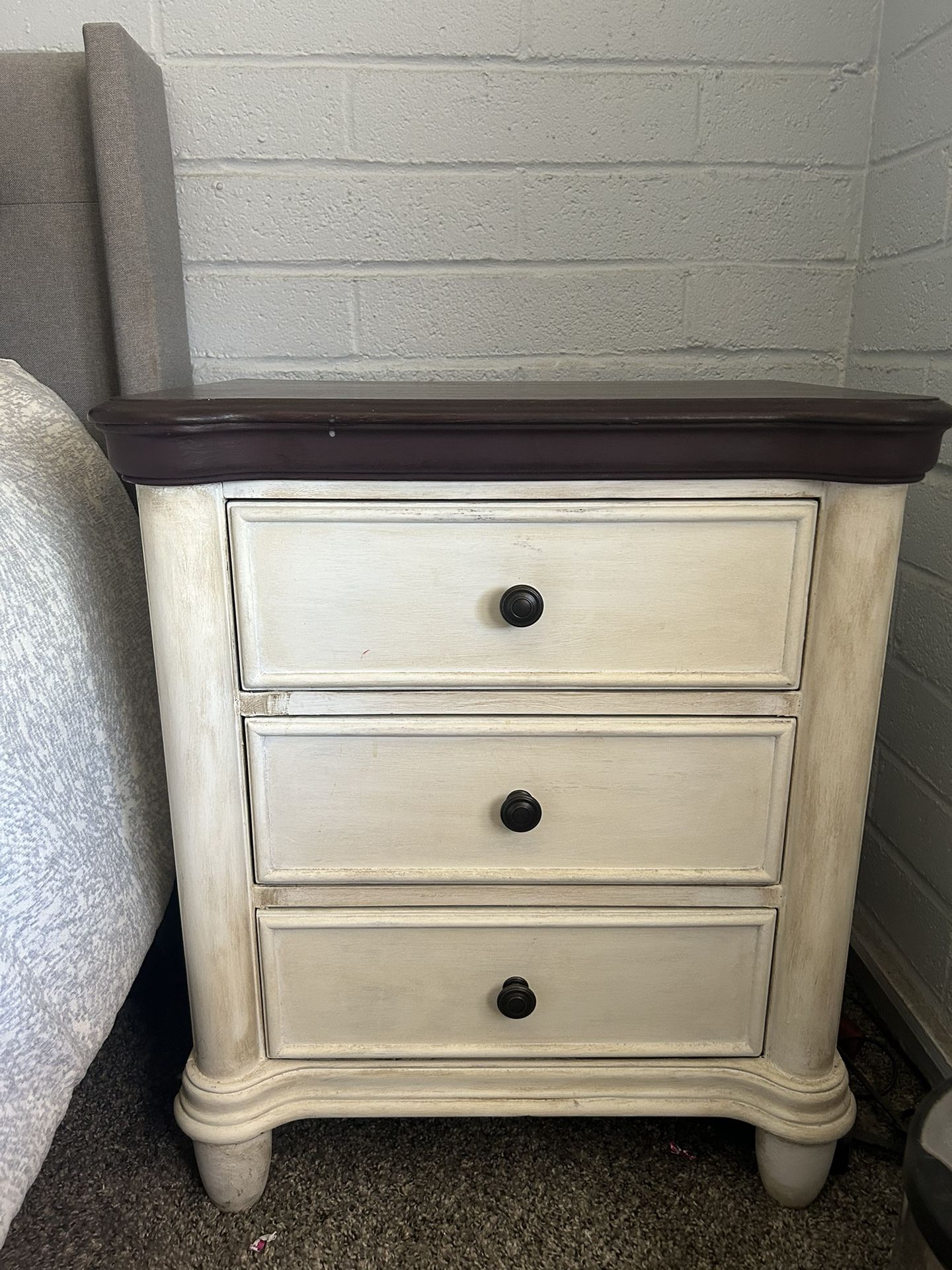 Bedroom Set 2 Nightstands And Chest $250 OBO Moving Sale