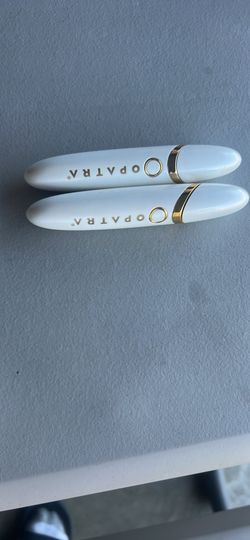 The device features both red and blue LED light therapy along with sonic vibrations to reduce puffiness and dark https://offerup.com/redirect/?o=Y2lyY
