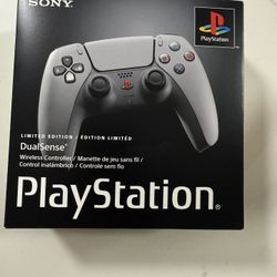 Playstation 5 (PS5) 30th Anniversary Limited Edition Controller