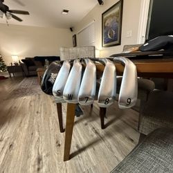 PXG WILDCAT GOLF CLUBS