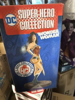 Wonder Woman Super Hero Collection Mega Special