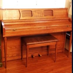 YAMAHA Electric PIANO Works Great