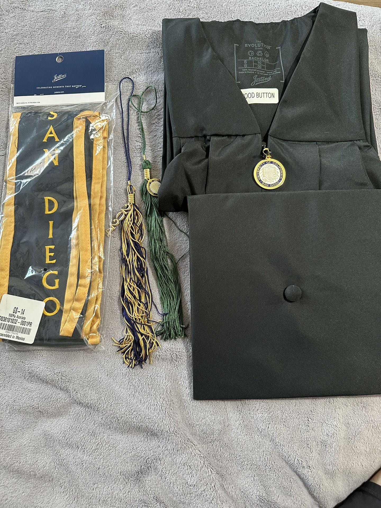 UCSD Graduation Cap & Gown Pack | Never Used