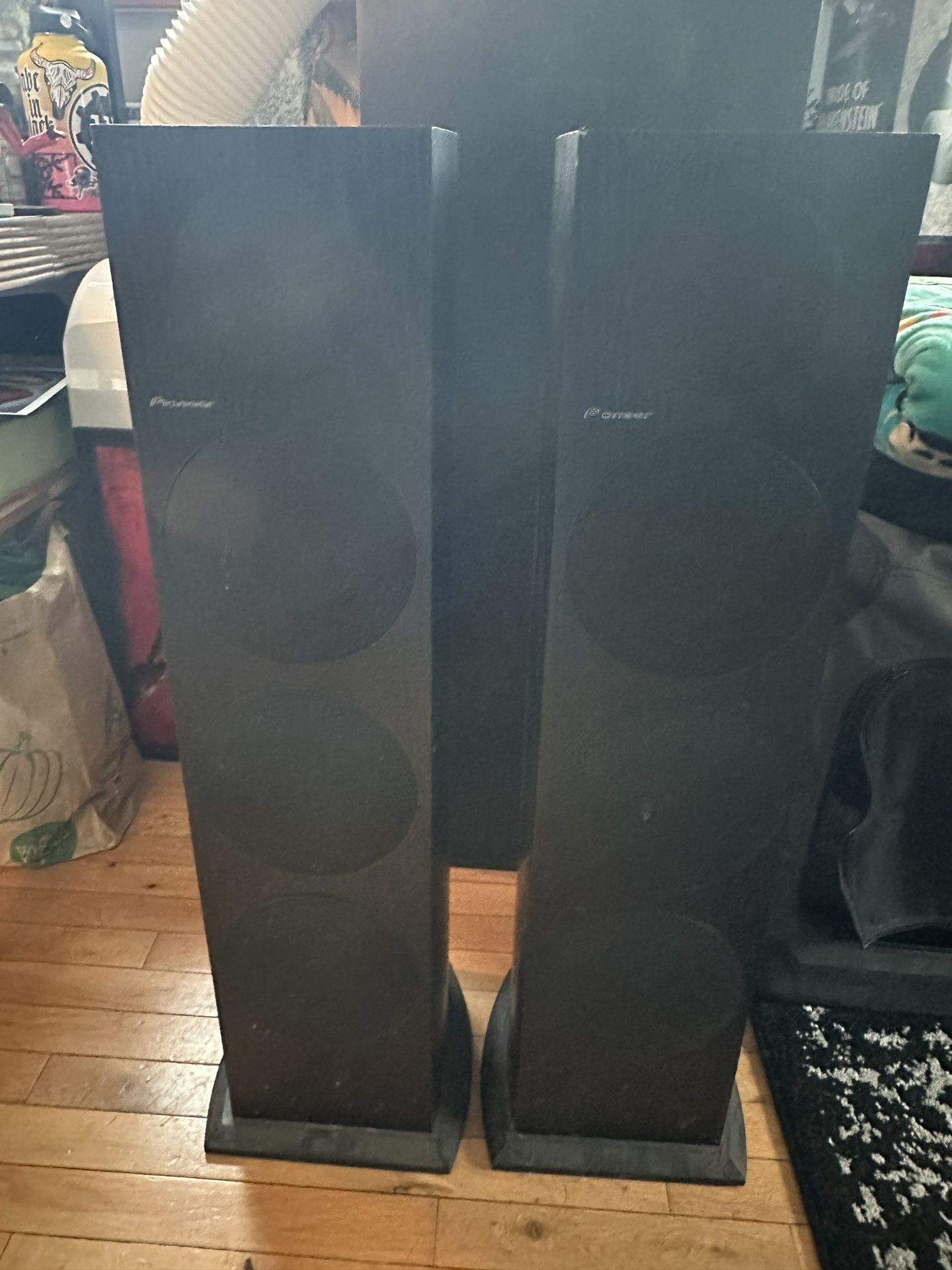 Pioneer SPFS51LR Tower Speakers for Sale in Seattle, WA OfferUp
