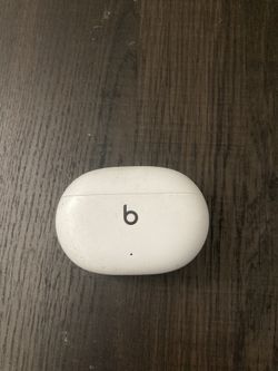 Beats Studio Buds