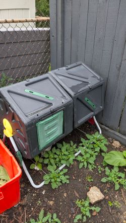Free Compost bin
