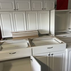 12 Cabinets Kitchen $600