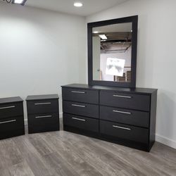 Dresser Whit Mirror And 2 Nightstands - Cómoda Con Espejo Y 2 Mesitas De Noche 