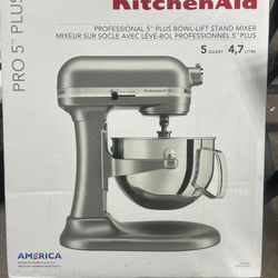KitchenAid® 5.5 Quart Bowl-Lift Stand Mixer