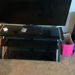 Glass TV Stand ( Need Gone ) 