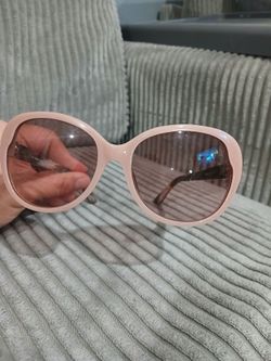 Salvatore ferragamo sunglasses in excellent condition authentic