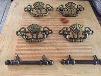 Antique furniture handles/knob