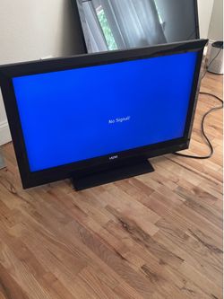 Vizio Flat Screen TV – Works Great – HDMI Ready
