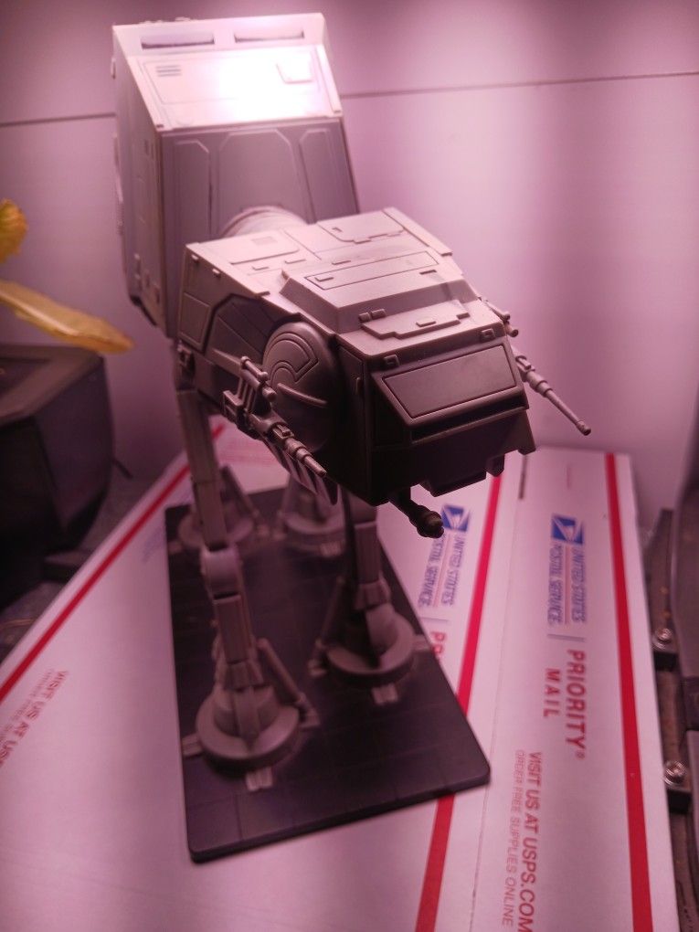 At At Walker..https://offerup.com/redirect/?o=MjAwNS5saW1pdGVk Edition.