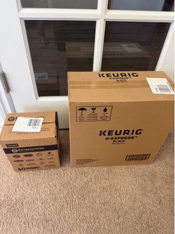 Unopened Keurig K-Express Single Serve Coffee Maker (Black) with 40 pods