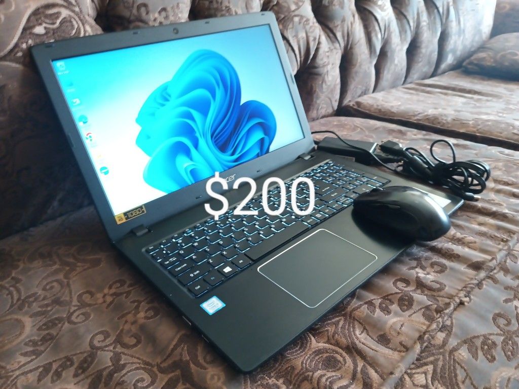 Laptop Acer Aspire E5-575-core i3-12gb Ram-256gb HD SSD Solid