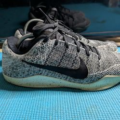 Nike Kobe XI Oreo Size 12 Low 