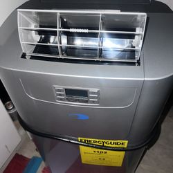 Whynter  Air conditioning/heating Unit brand New