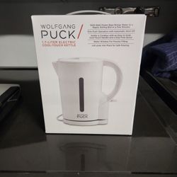Wolfgang Puck 1.7 Liter Electric Cool Touch Kettle