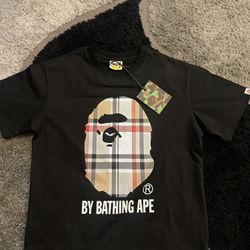 Bathing Ape Shirt ( Size M)
